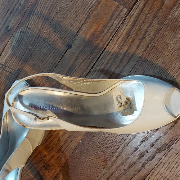 M&M 4 for $12 Shoes - Picture 5 of 8